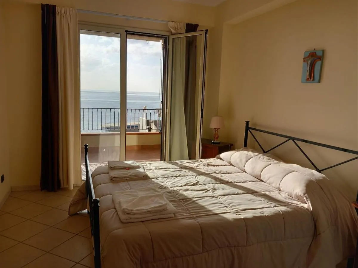 Bed & Breakfast B&B La Sirena Santa Teresa Di Riva