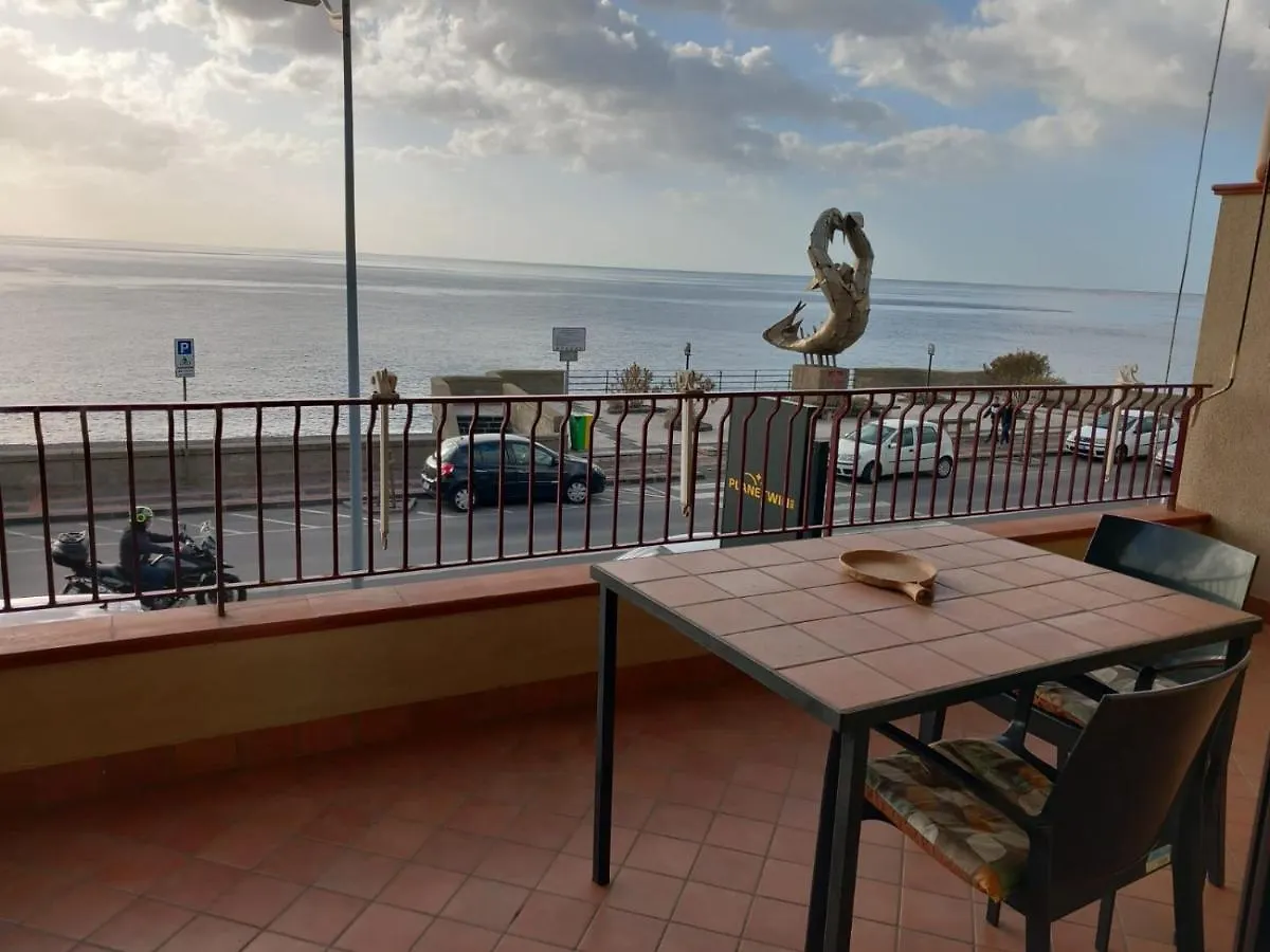 B&B La Sirena Santa Teresa Di Riva 3*,