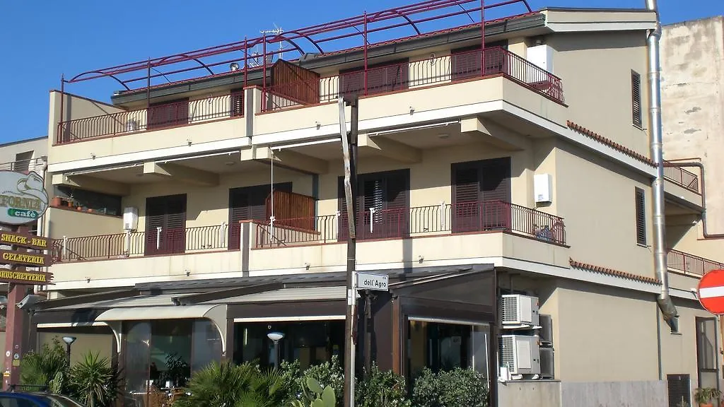 B&B La Sirena Santa Teresa Di Riva 3*,  Italia