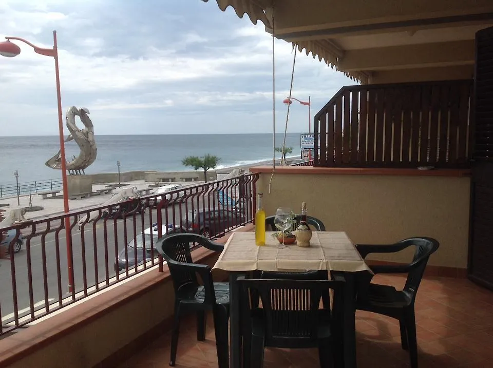 B&B La Sirena Santa Teresa Di Riva