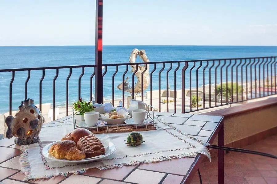 B&B La Sirena Santa Teresa Di Riva