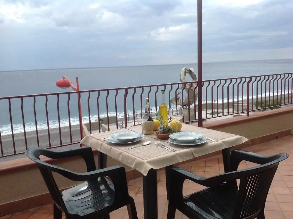 B&B La Sirena Santa Teresa Di Riva Italy