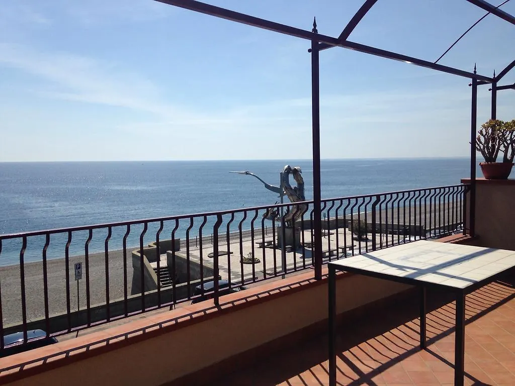B&B La Sirena Santa Teresa Di Riva