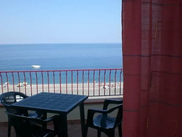 *** Bed & Breakfast B&B La Sirena Santa Teresa Di Riva Italy