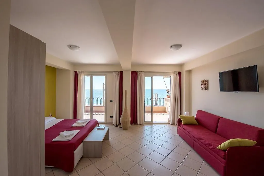 B&B La Sirena Santa Teresa Di Riva 3*,  Italy